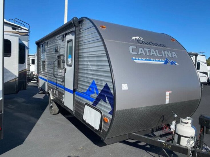 Thumbnail Photo undefined for New 2022 Coachmen Catalina 184BHS